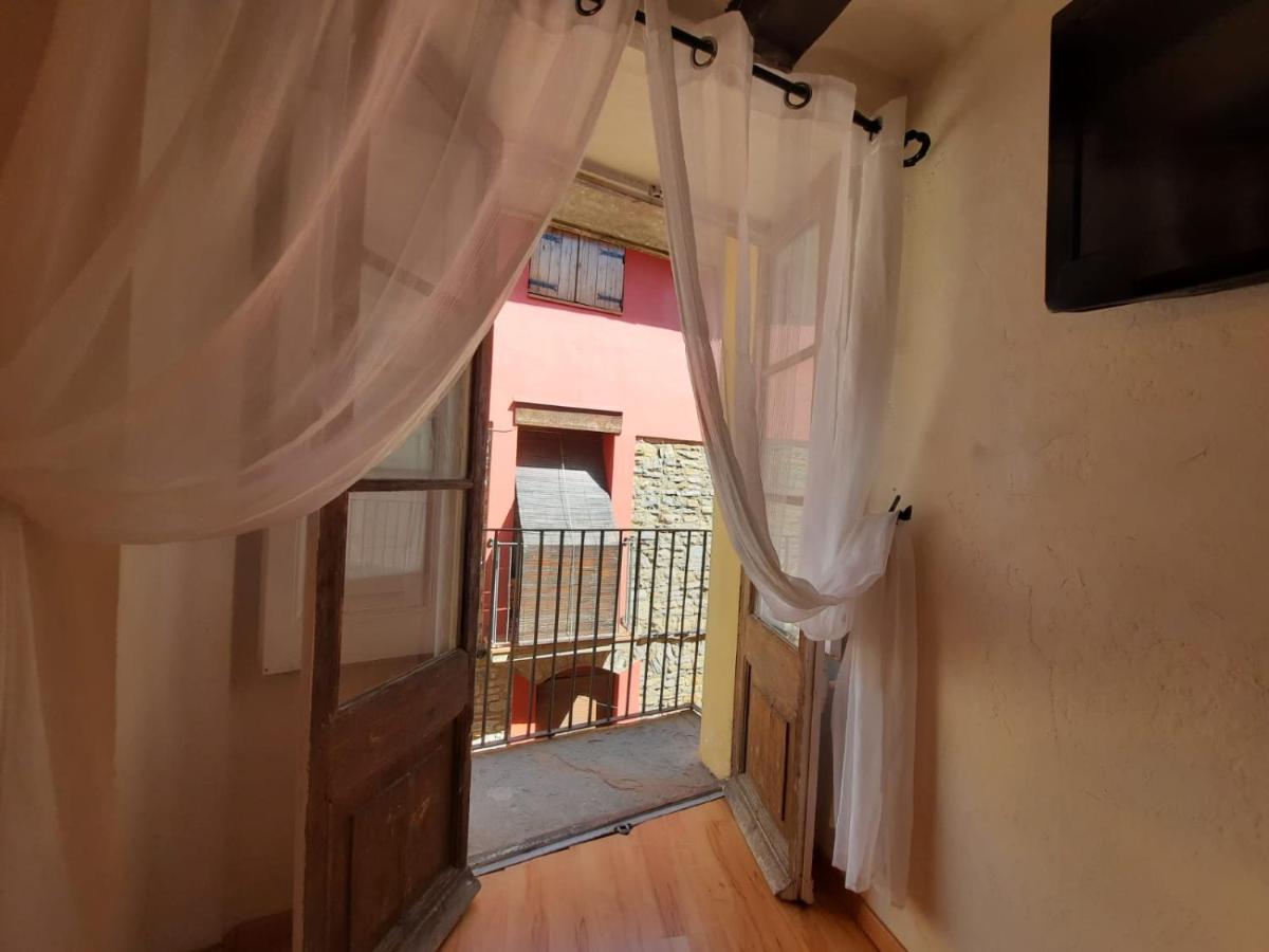Casa Rural Cal Rocco Porta Del Pirineu Побла де Сегур Екстериор снимка